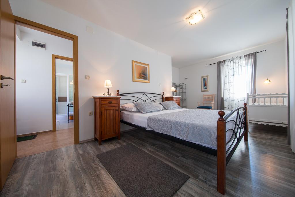 Апартаменты Luxury Mansarda Duplex - City Centre - Stone House Сплит Экстерьер фото